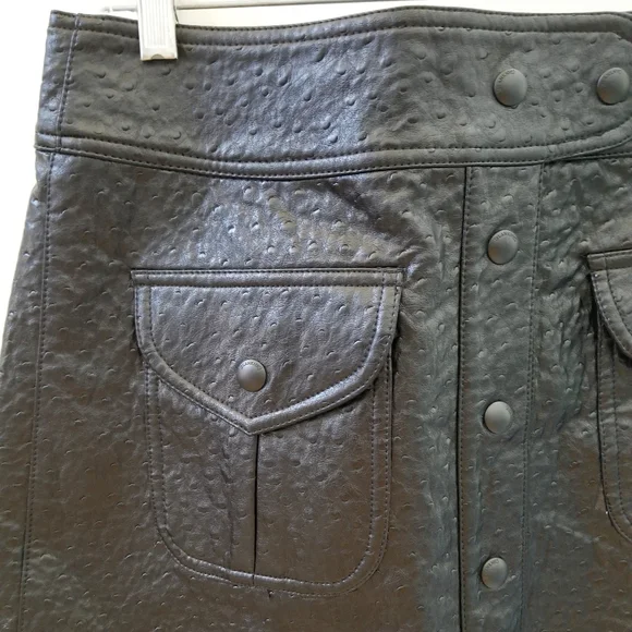 BLANK NYC Hustler Faux Ostrich Leather Mini Skirt - Picture 3 of 8
